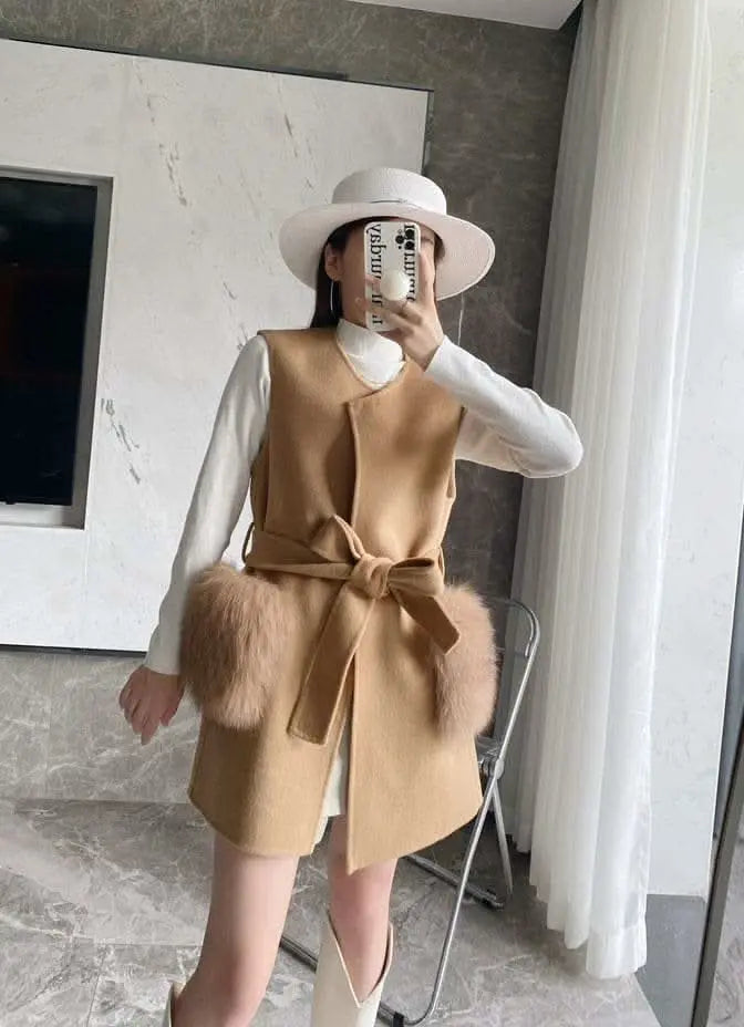 ＜インスタグラマー様ご愛用＞【高品質ウール100％＆フォックスファー】【動画あり】ボリュームファーポケットコート２点セット　２色展開 mirror me