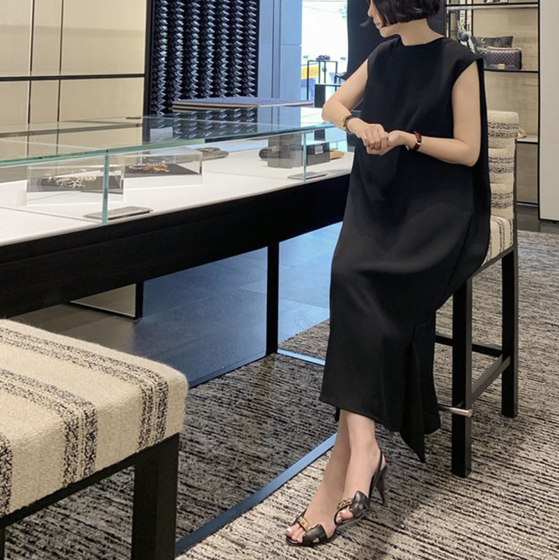 バックデザインカットアシンメトリーブラックワンピース - select store mirror meバックデザインカットアシンメトリーブラックワンピース109734902mirror meselect store mirror me109734902S