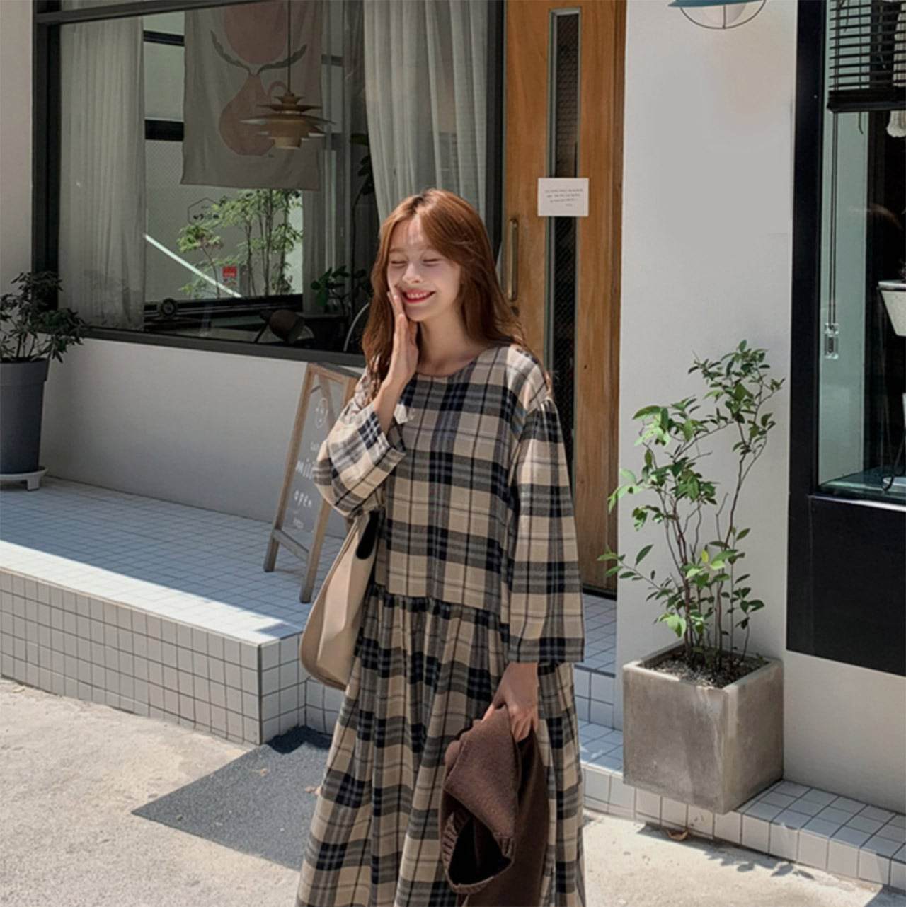 ナチュラルベージュオーバーチェック柄ワンピース - select store mirror meナチュラルベージュオーバーチェック柄ワンピース109737206mirror meselect store mirror me109737206S