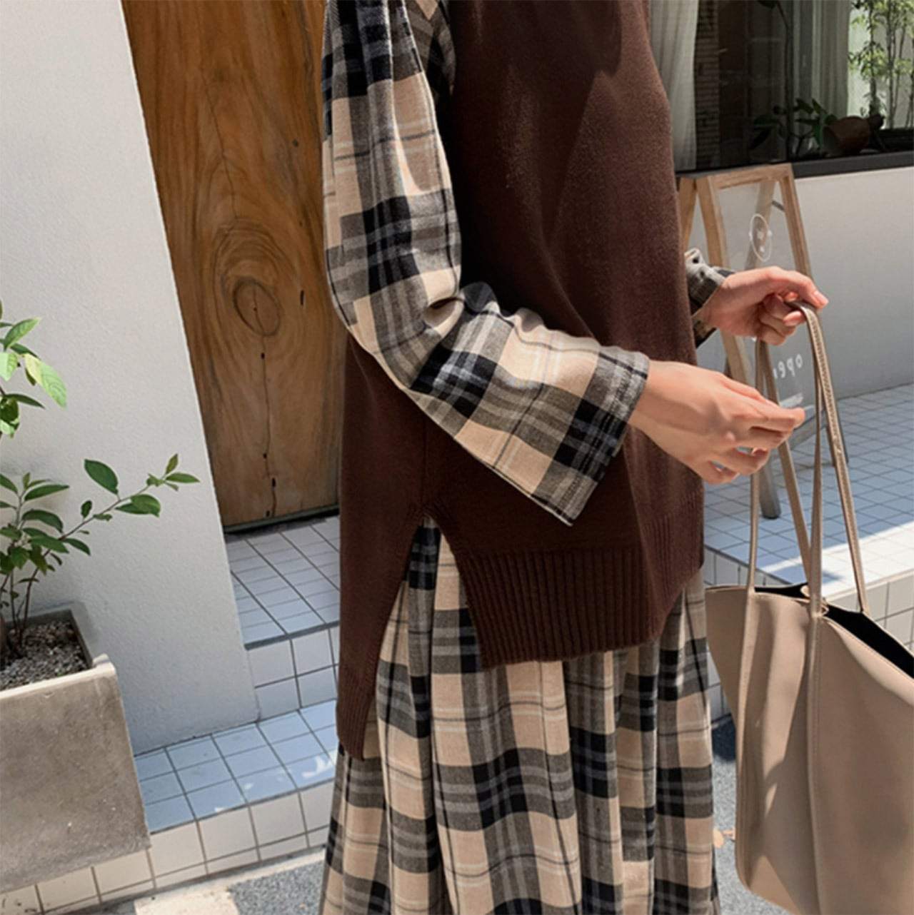 ナチュラルベージュオーバーチェック柄ワンピース - select store mirror meナチュラルベージュオーバーチェック柄ワンピース109737206mirror meselect store mirror me109737206S