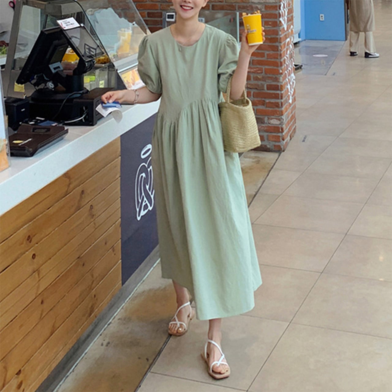 ピスタチオグリーン変形ウエストタックワンピース - select store mirror meピスタチオグリーン変形ウエストタックワンピース109745577mirror meselect store mirror me109745577S