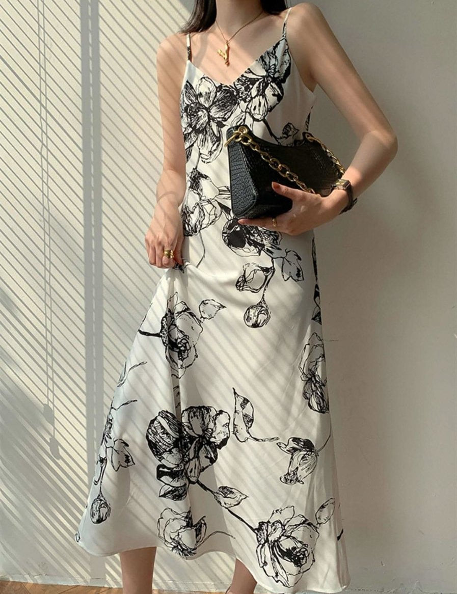 【動画あり】モノトーンカラーシックフラワーキャミソールワンピース - select store mirror me【動画あり】モノトーンカラーシックフラワーキャミソールワンピース113182700mirror meselect store mirror me113182700S