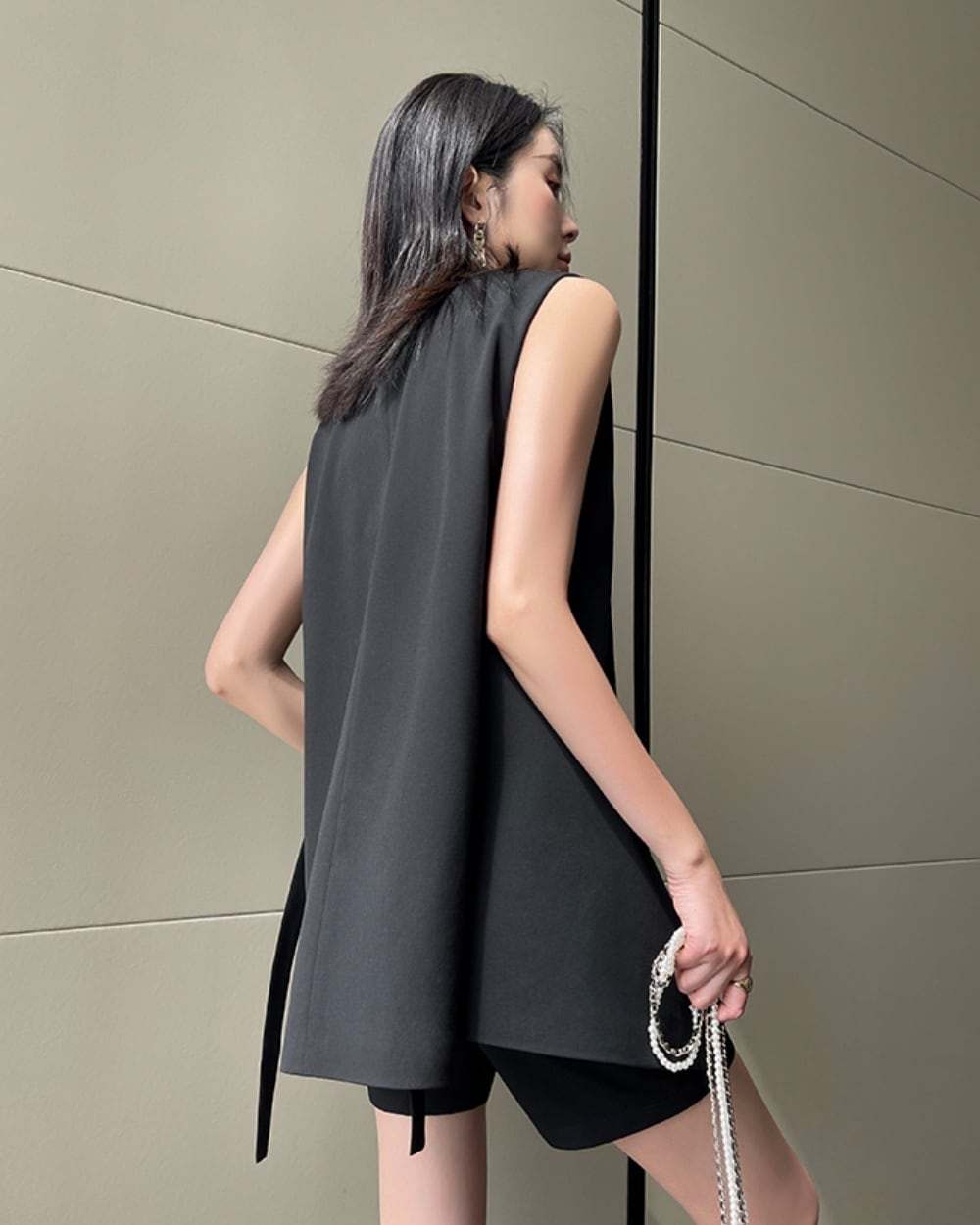【動画あり】サイドスリットバックルブラックベスト - select store mirror me【動画あり】サイドスリットバックルブラックベスト132414680mirror meselect store mirror me132414680S