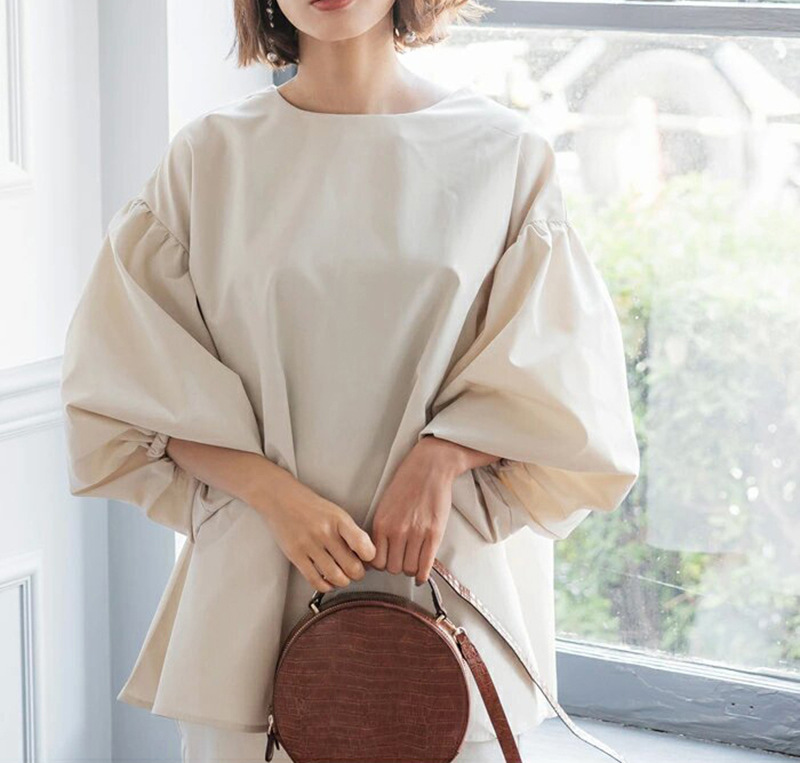 パフスリーブライトカラーシャツ