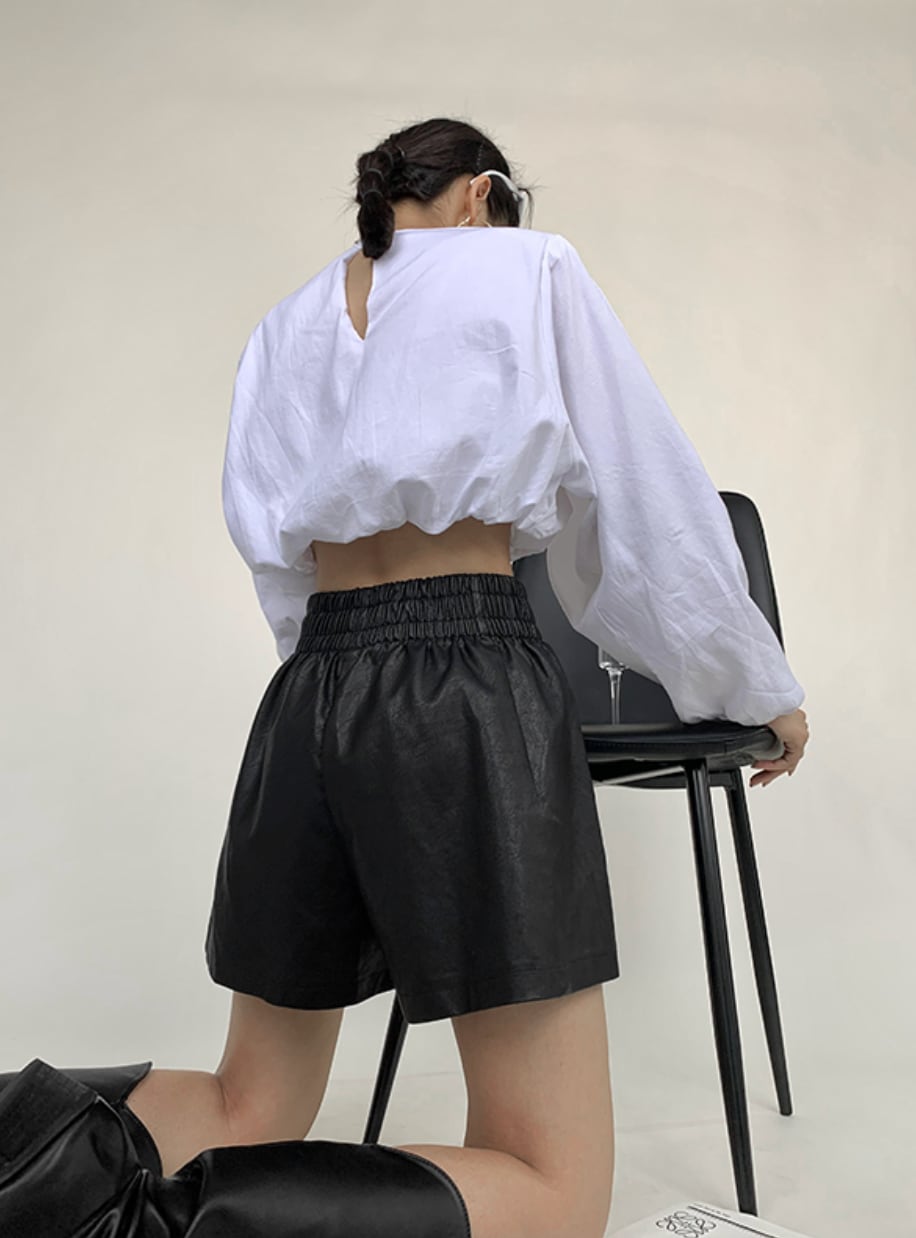 美シルエットブラックレザーハーフパンツ - select store mirror me美シルエットブラックレザーハーフパンツ189327876mirror meselect store mirror me189327876S