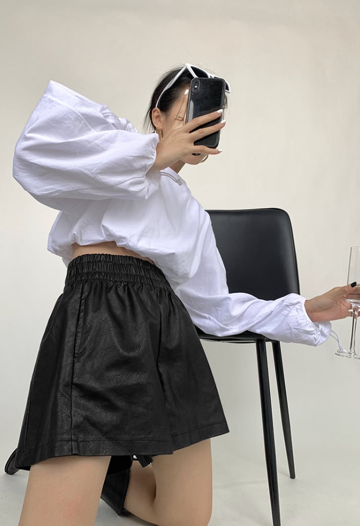 美シルエットブラックレザーハーフパンツ - select store mirror me美シルエットブラックレザーハーフパンツ189327876mirror meselect store mirror me189327876S