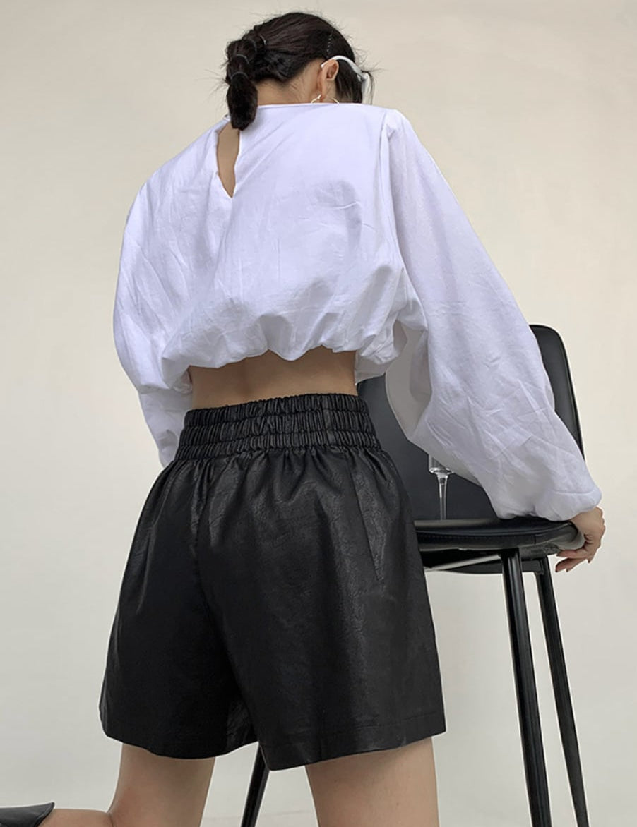美シルエットブラックレザーハーフパンツ - select store mirror me美シルエットブラックレザーハーフパンツ189327876mirror meselect store mirror me189327876S