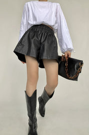 美シルエットブラックレザーハーフパンツ - select store mirror me美シルエットブラックレザーハーフパンツ189327876mirror meselect store mirror me189327876S