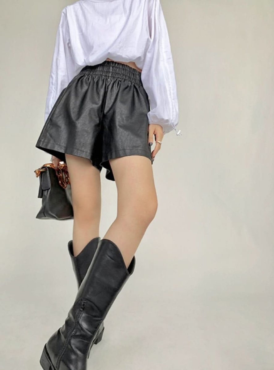 美シルエットブラックレザーハーフパンツ - select store mirror me美シルエットブラックレザーハーフパンツ189327876mirror meselect store mirror me189327876S