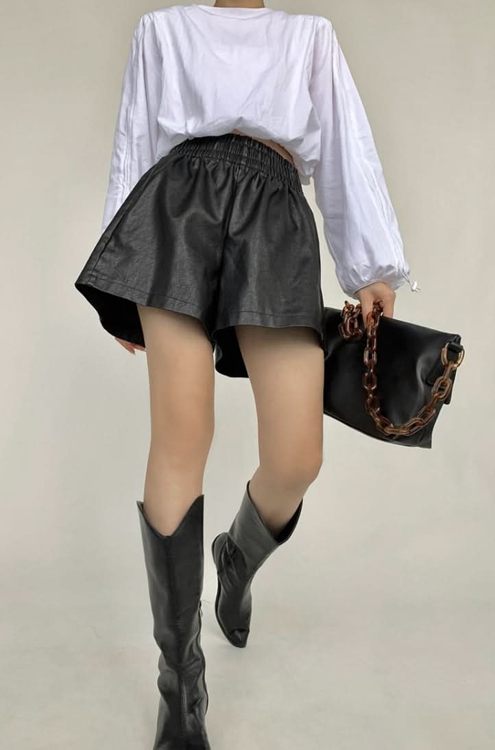 美シルエットブラックレザーハーフパンツ - select store mirror me美シルエットブラックレザーハーフパンツ189327876mirror meselect store mirror me189327876S
