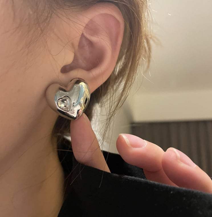 【動画あり】シルバーカラーハートキラキラピアス＆イヤーカフ - select store mirror me【動画あり】シルバーカラーハートキラキラピアス＆イヤーカフ194856209mirror meselect store mirror me194856209ピアス