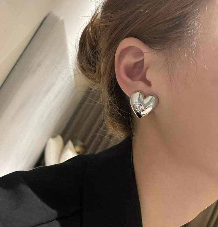 【動画あり】シルバーカラーハートキラキラピアス＆イヤーカフ - select store mirror me【動画あり】シルバーカラーハートキラキラピアス＆イヤーカフ194856209mirror meselect store mirror me194856209ピアス