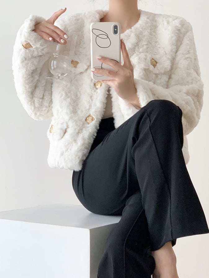 モコファーゴールドボタンノーカラージャケット - select store mirror meモコファーゴールドボタンノーカラージャケット195230851mirror meselect store mirror me195230851S