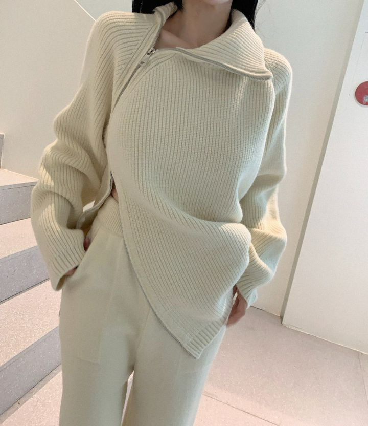 ２WAYジップタートルオフネックニットセーター