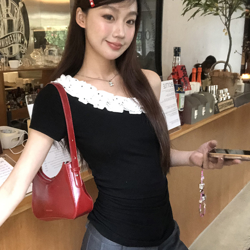 フリルオフショルリブトップス