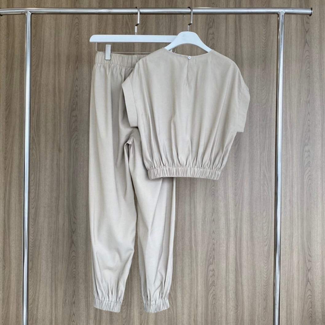 フレンチスリーブトップス＆ジョガーパンツセットアップ　２色展開 - select store mirror meフレンチスリーブトップス＆ジョガーパンツセットアップ　２色展開140550752mirror meselect store mirror me140550752ベージュ S