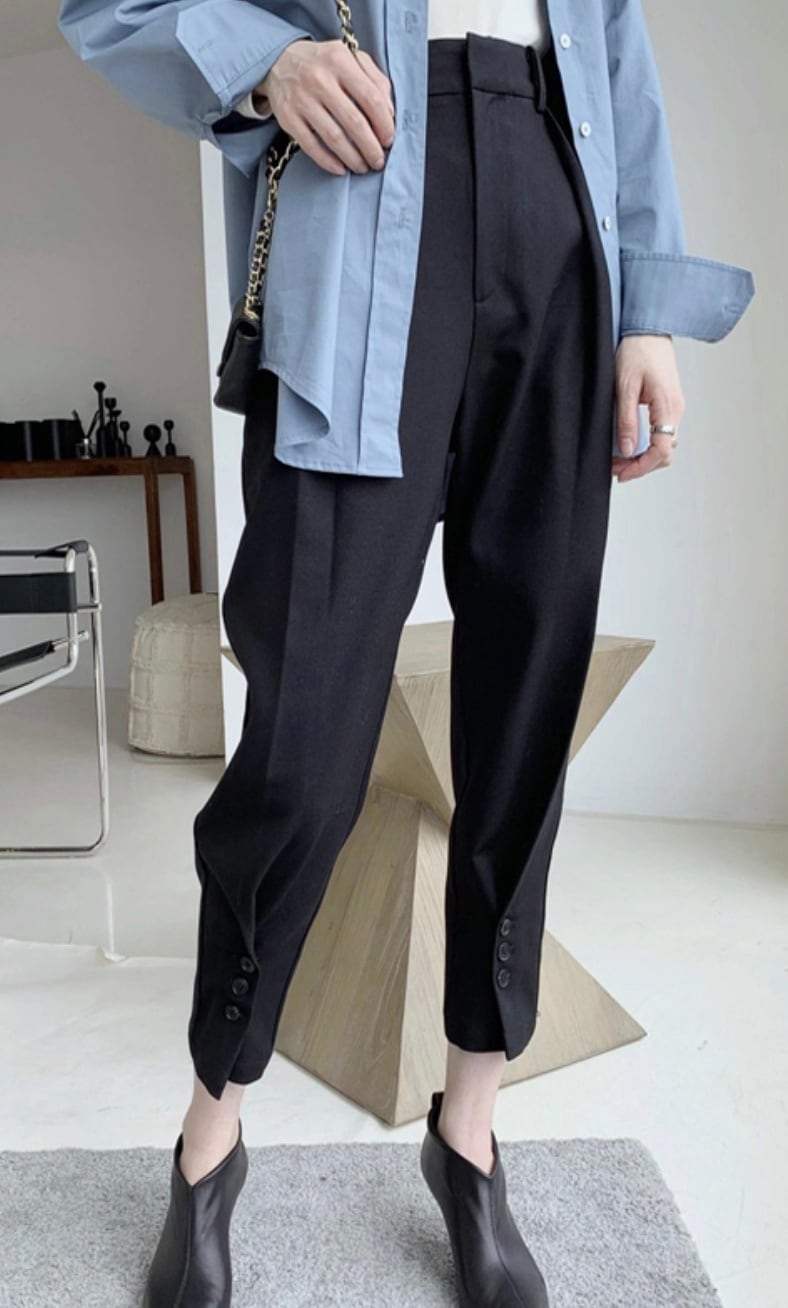 センタータックボタンクロップドパンツ　２色展開 - select store mirror meセンタータックボタンクロップドパンツ　２色展開147027383mirror meselect store mirror me147027383ブラウン S