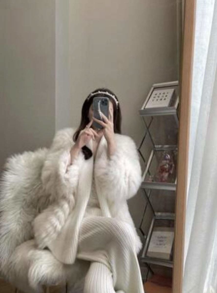 【動画あり】リブニット切り替えボリュームファーコート　２色展開 - select store mirror me【動画あり】リブニット切り替えボリュームファーコート　２色展開152259171mirror meselect store mirror me152259171ホワイト S