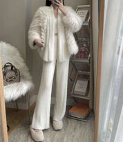 【動画あり】リブニット切り替えボリュームファーコート　２色展開 - select store mirror me【動画あり】リブニット切り替えボリュームファーコート　２色展開152259171mirror meselect store mirror me152259171ホワイト S