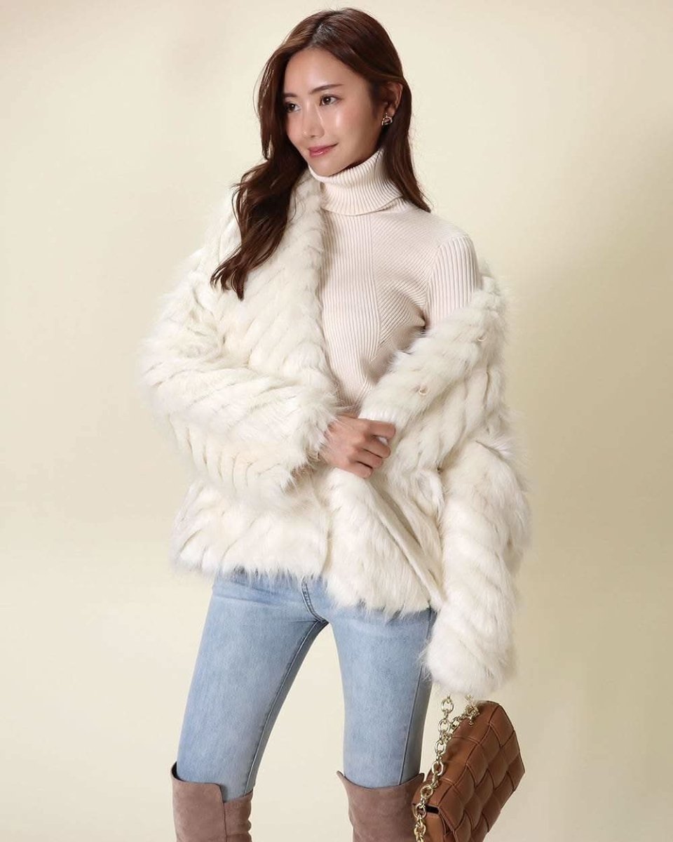 【動画あり】ボリュームシルエットミドル丈ファーコート　２色展開 - select store mirror me【動画あり】ボリュームシルエットミドル丈ファーコート　２色展開152422391mirror meselect store mirror me152422391オフホワイト S