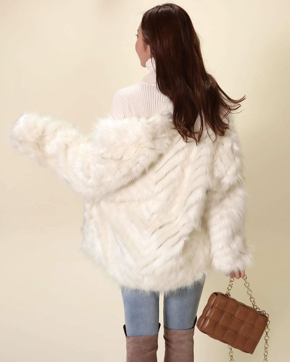 【動画あり】ボリュームシルエットミドル丈ファーコート　２色展開 - select store mirror me【動画あり】ボリュームシルエットミドル丈ファーコート　２色展開152422391mirror meselect store mirror me152422391オフホワイト S