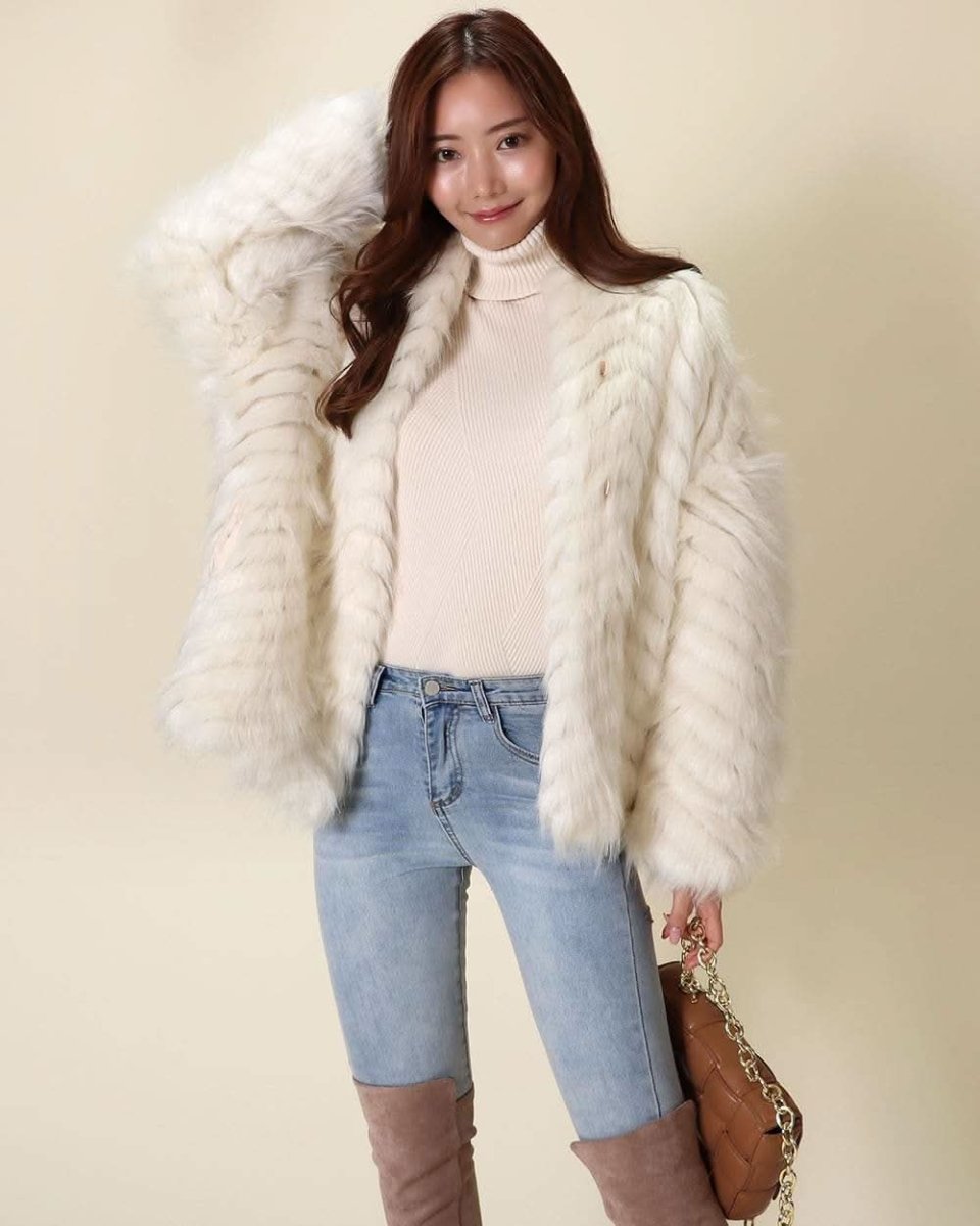 【動画あり】ボリュームシルエットミドル丈ファーコート　２色展開 - select store mirror me【動画あり】ボリュームシルエットミドル丈ファーコート　２色展開152422391mirror meselect store mirror me152422391オフホワイト S
