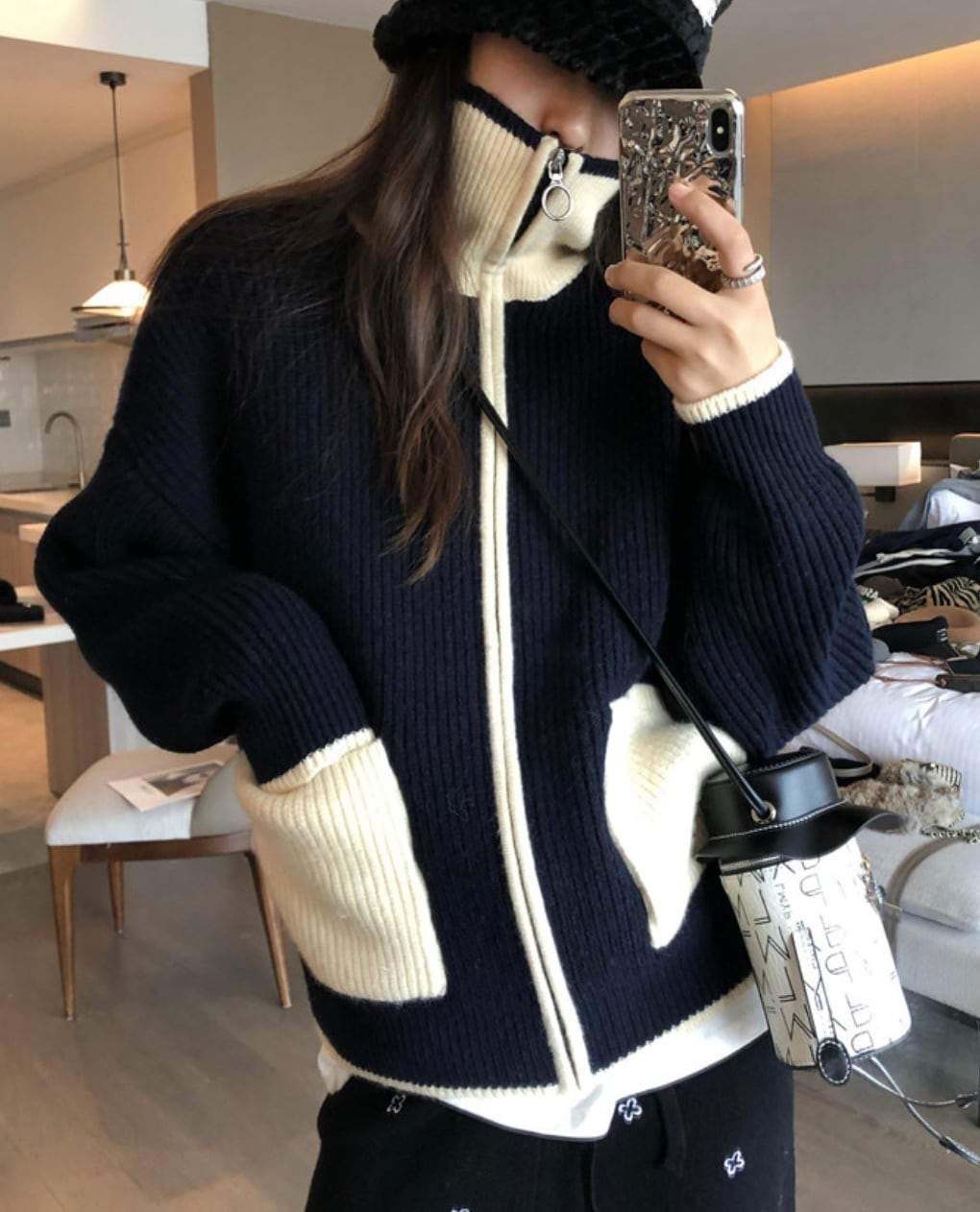 【動画あり】コントラストカラーフロントジップハイネックパーカー　２色展開 - select store mirror me【動画あり】コントラストカラーフロントジップハイネックパーカー　２色展開160874769mirror meselect store mirror me160874769クリームホワイト