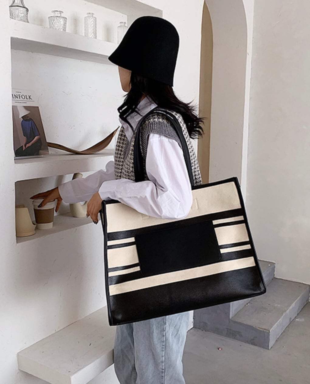 【動画あり】切り替えレザーポケットボーダートートバッグ　２種展開 - select store mirror me【動画あり】切り替えレザーポケットボーダートートバッグ　２種展開162335058mirror meselect store mirror me162335058小サイズ