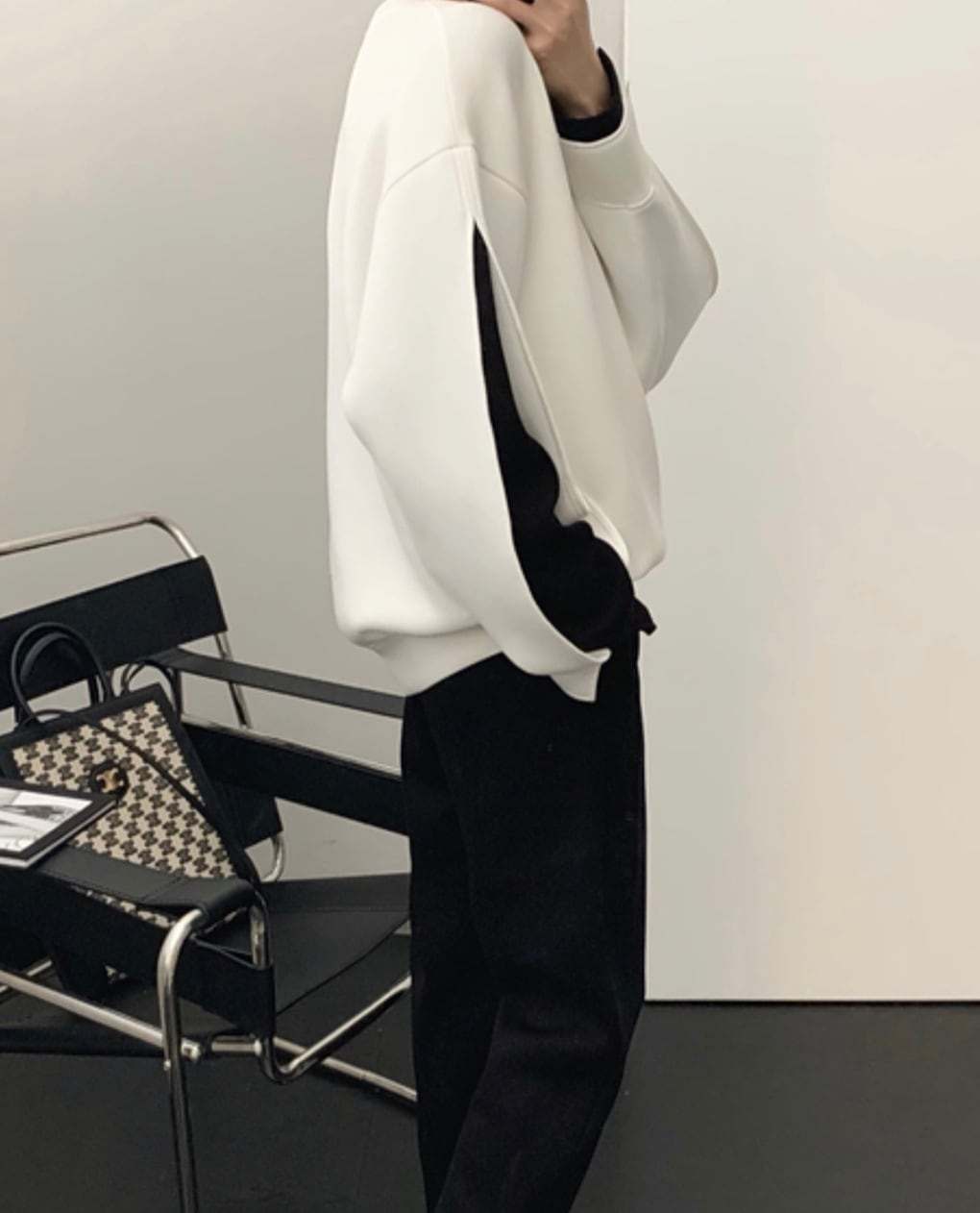 【動画あり】ダイバー素材デザインスリーブ上質ワイドトップス 　２色展開 - select store mirror me【動画あり】ダイバー素材デザインスリーブ上質ワイドトップス 　２色展開163142519mirror meselect store mirror me163142519ホワイトXS