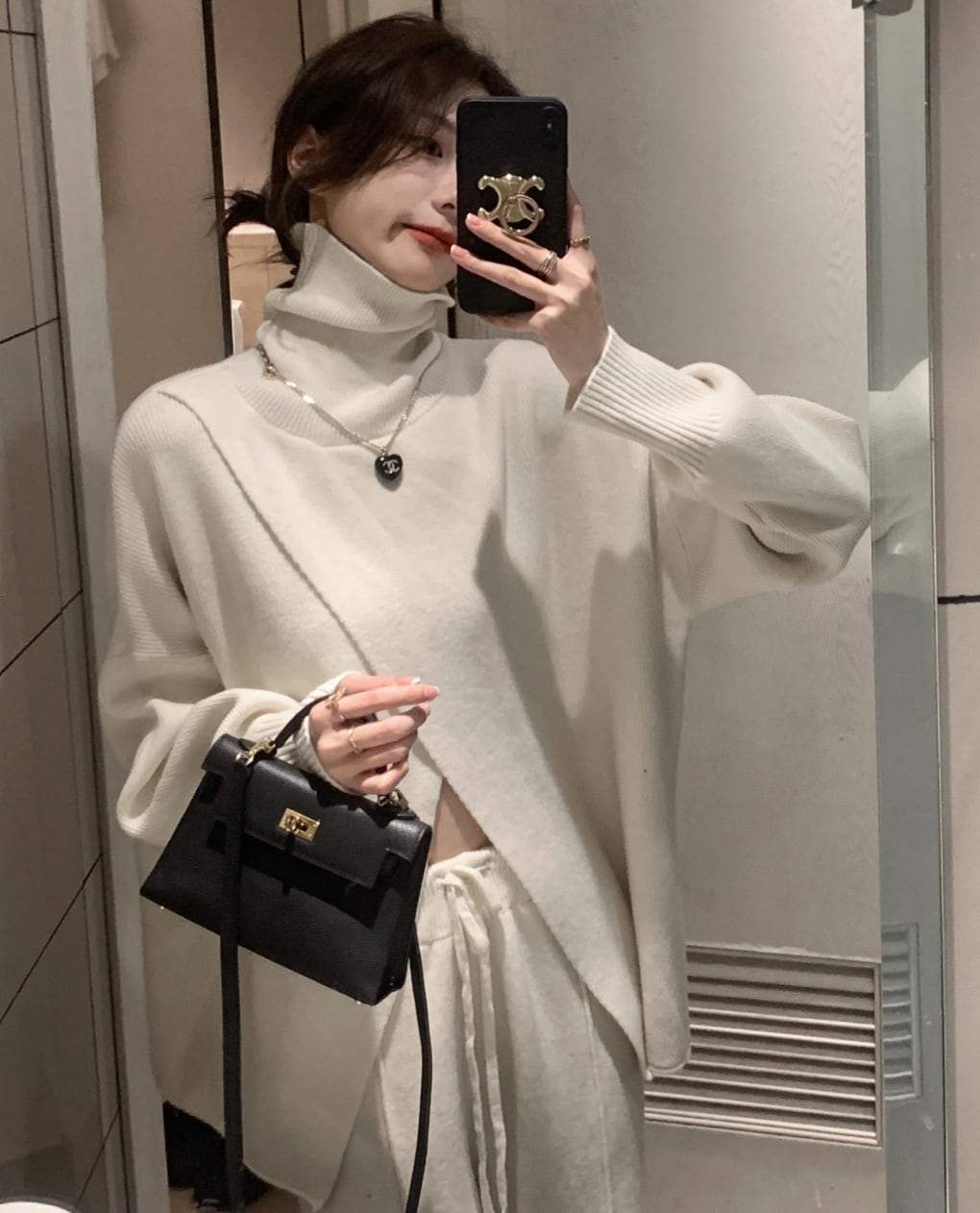 【動画あり】ビッグスリットトップス＆パンツセットアップ　２色展開 - select store mirror me【動画あり】ビッグスリットトップス＆パンツセットアップ　２色展開163468911mirror meselect store mirror me163468911オフホワイト