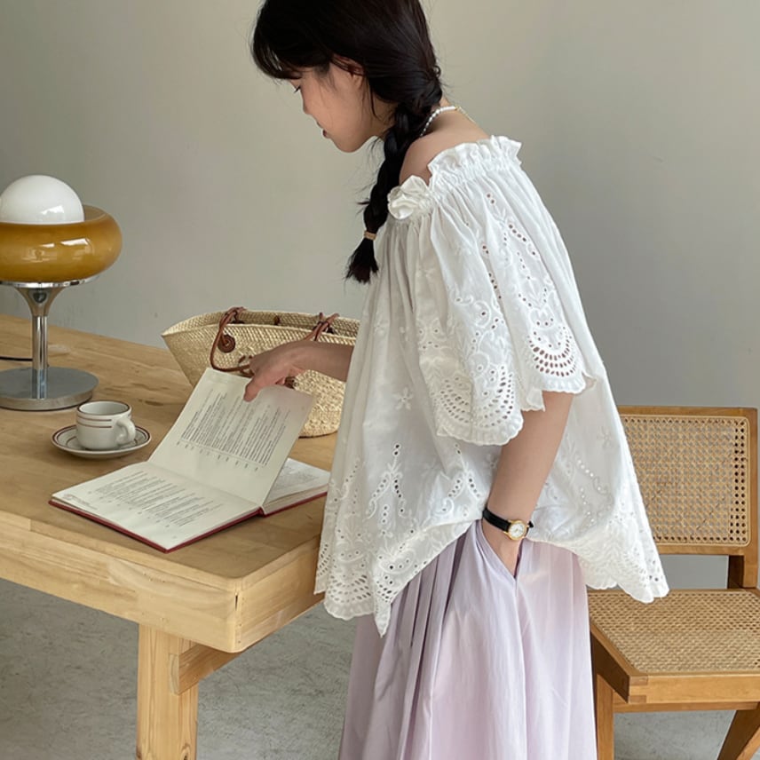 スカラップレースオフショルダートップス　２色展開 - select store mirror meスカラップレースオフショルダートップス　２色展開179662655mirror meselect store mirror me179662655ホワイト