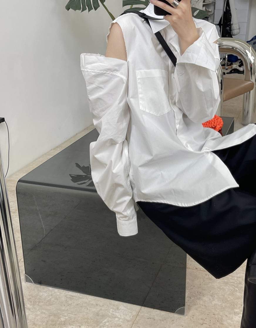 【動画あり】カットショルダーロングスリーブシャツ　２色展開 - select store mirror me【動画あり】カットショルダーロングスリーブシャツ　２色展開180843365mirror meselect store mirror me180843365ホワイト