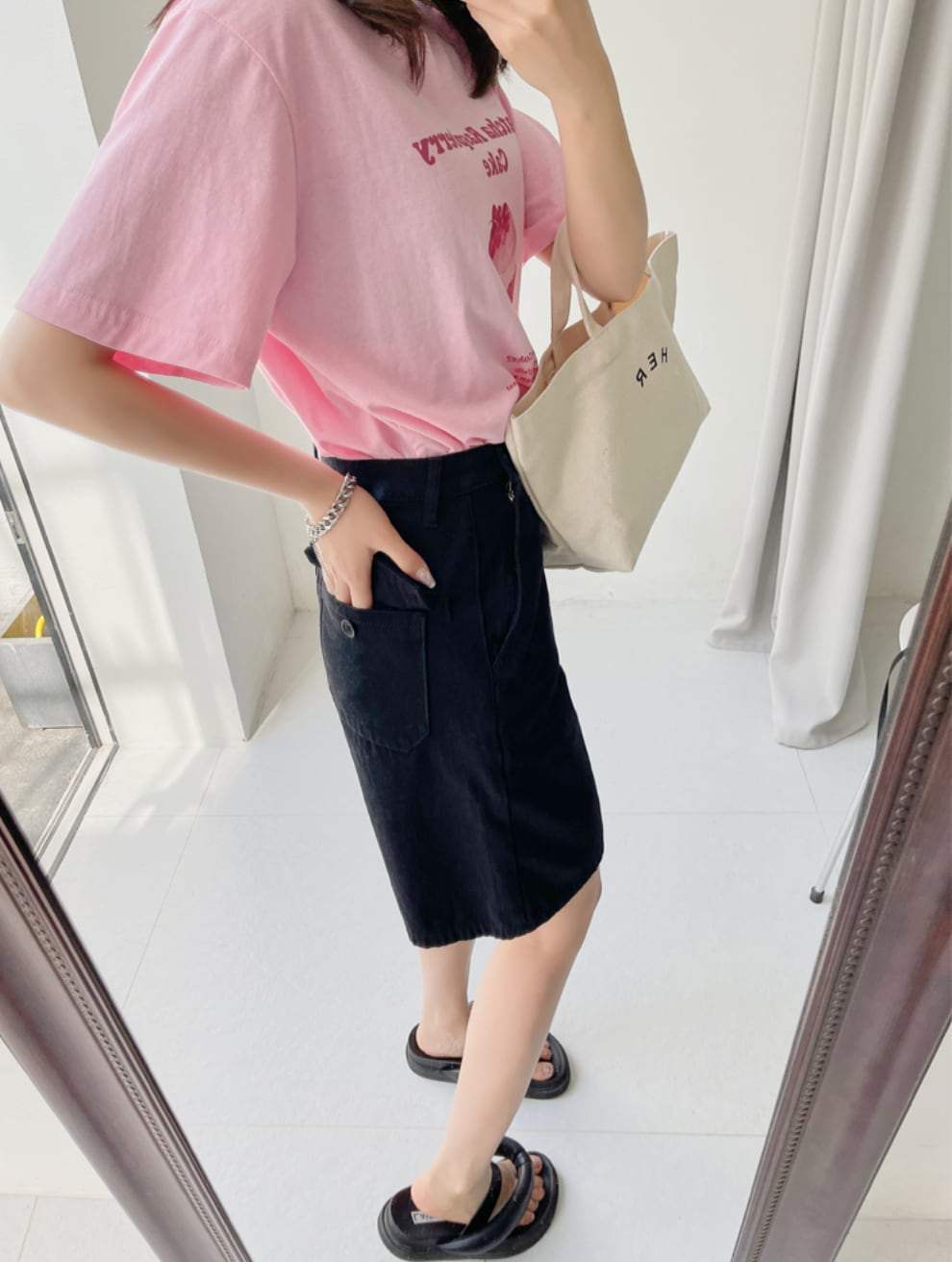 ＜サイズ展開豊富＞【動画あり】美シルエットマニッシュハーフパンツ　２色展開 - select store mirror me＜サイズ展開豊富＞【動画あり】美シルエットマニッシュハーフパンツ　２色展開186092393mirror meselect store mirror me186092393ベージュS