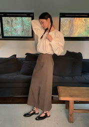 【動画あり】シェーリングパフロングスリーブブラウス　２色展開 - select store mirror me【動画あり】シェーリングパフロングスリーブブラウス　２色展開200252157mirror meselect store mirror me200252157ホワイト