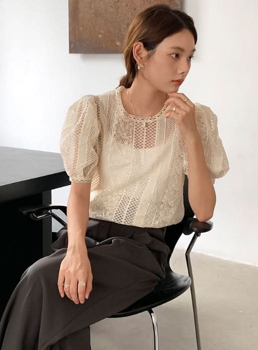 デザインシースルーレースパフスリーブブラウス　２色展開 - select store mirror meデザインシースルーレースパフスリーブブラウス　２色展開200963590mirror meselect store mirror me200963590ホワイト