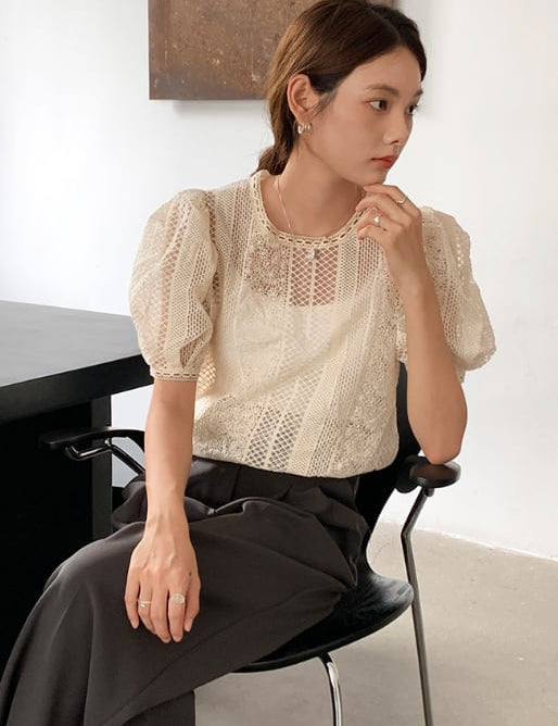 デザインシースルーレースパフスリーブブラウス　２色展開 - select store mirror meデザインシースルーレースパフスリーブブラウス　２色展開200963590mirror meselect store mirror me200963590ホワイト