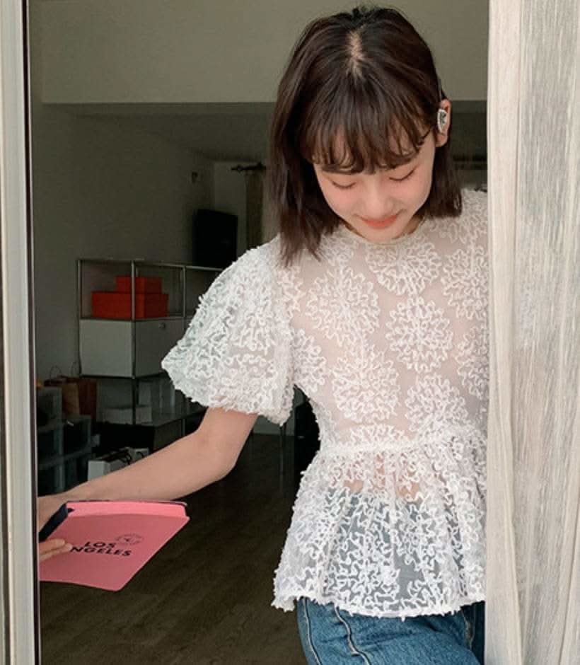 【動画あり】立体フラワーサークルレースブラウス　２色展開 - select store mirror me【動画あり】立体フラワーサークルレースブラウス　２色展開204452633mirror meselect store mirror me204452633ホワイト
