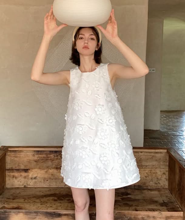 【動画あり】フラワー立体レースサックワンピース　２色展開 - select store mirror me【動画あり】フラワー立体レースサックワンピース　２色展開204459214mirror meselect store mirror me204459214ホワイトS