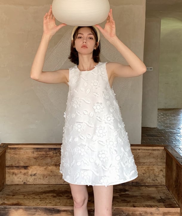 【動画あり】フラワー立体レースサックワンピース　２色展開 - select store mirror me【動画あり】フラワー立体レースサックワンピース　２色展開204459214mirror meselect store mirror me204459214ホワイトS