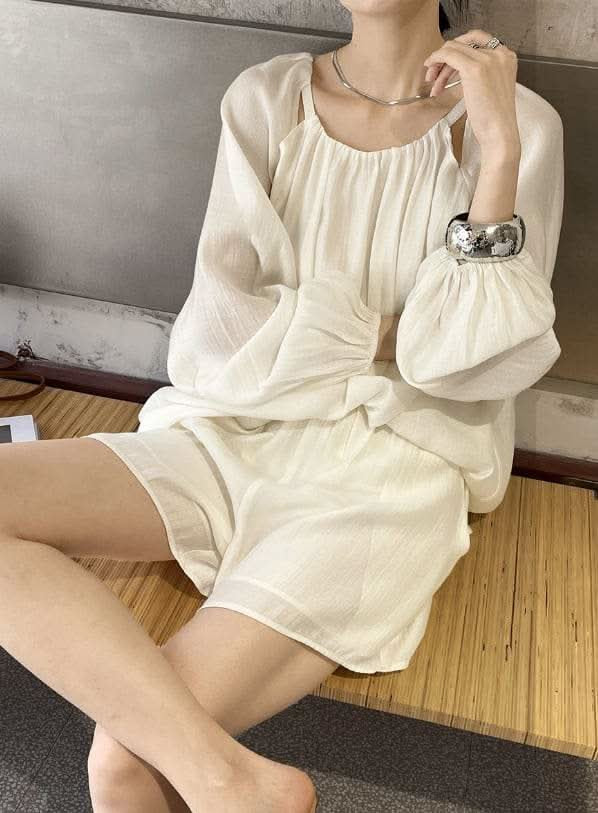 【動画あり】ショルダーカットシフォンフレアセットアップ　２色展開 - select store mirror me【動画あり】ショルダーカットシフォンフレアセットアップ　２色展開204748990mirror meselect store mirror me204748990ホワイトS