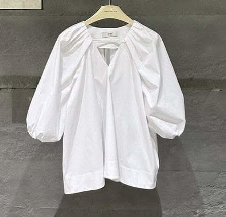 【動画あり】トライアングルカットフロントブラウス　２色展開 - select store mirror me【動画あり】トライアングルカットフロントブラウス　２色展開206850960mirror meselect store mirror me206850960ホワイト