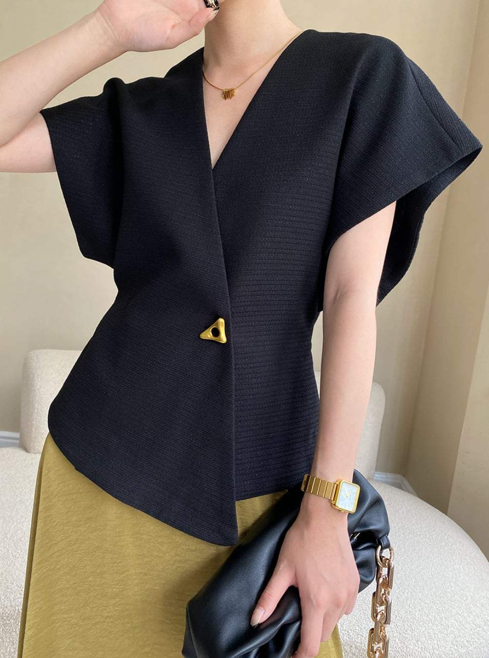 ＜インスタグラマー様ご愛用＞動画あり】トライアングルポイントデザイントップス　２色展開 - select store mirror me＜インスタグラマー様ご愛用＞動画あり】トライアングルポイントデザイントップス　２色展開208700264mirror meselect store mirror me208700264ホワイトS