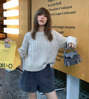【動画あり】ケーブルミディアムニットセーター　２色展開 - select store mirror me【動画あり】ケーブルミディアムニットセーター　２色展開218998823mirror meselect store mirror me218998823アイボリー