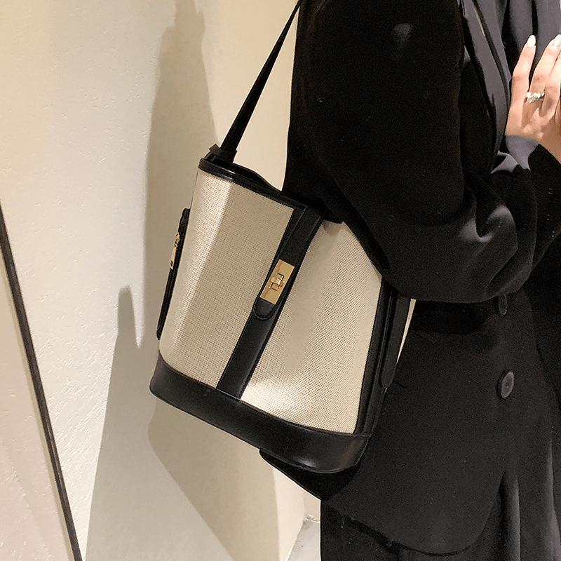 ＜ポーチ付き＞バケツ型ショルダーバッグ　2色展開 - select store mirror me＜ポーチ付き＞バケツ型ショルダーバッグ　2色展開select store mirror meselect store mirror meブラック