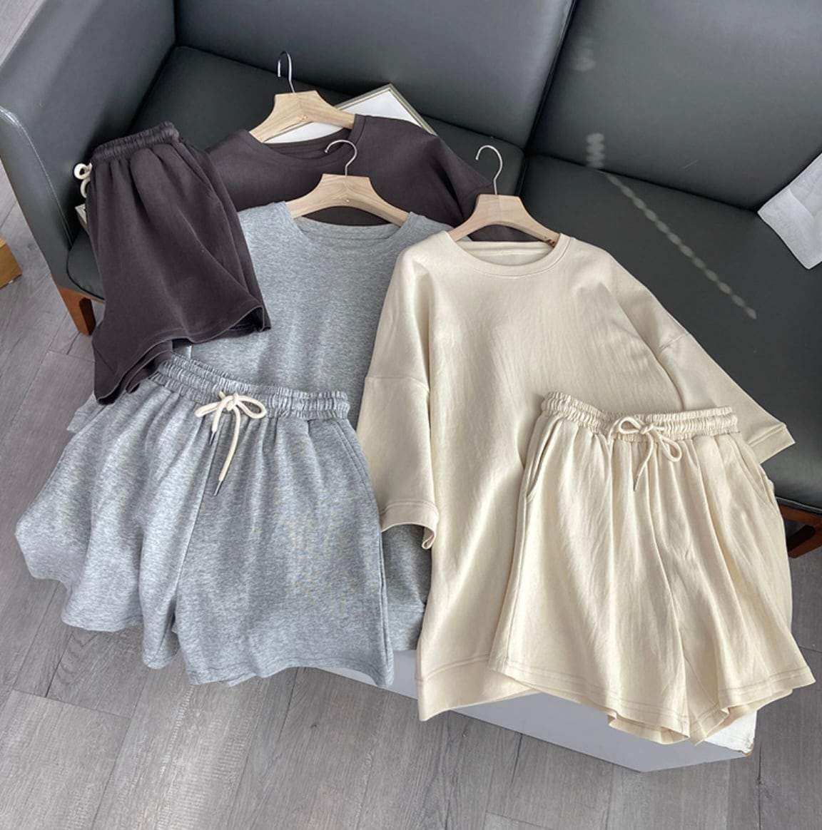 ＜ベージュ２点即納＞ルーズデザインラフシルエットセットアップ　３色展開 - select store mirror me＜ベージュ２点即納＞ルーズデザインラフシルエットセットアップ　３色展開194553875mirror meselect store mirror me194553875【即納】ベージュ