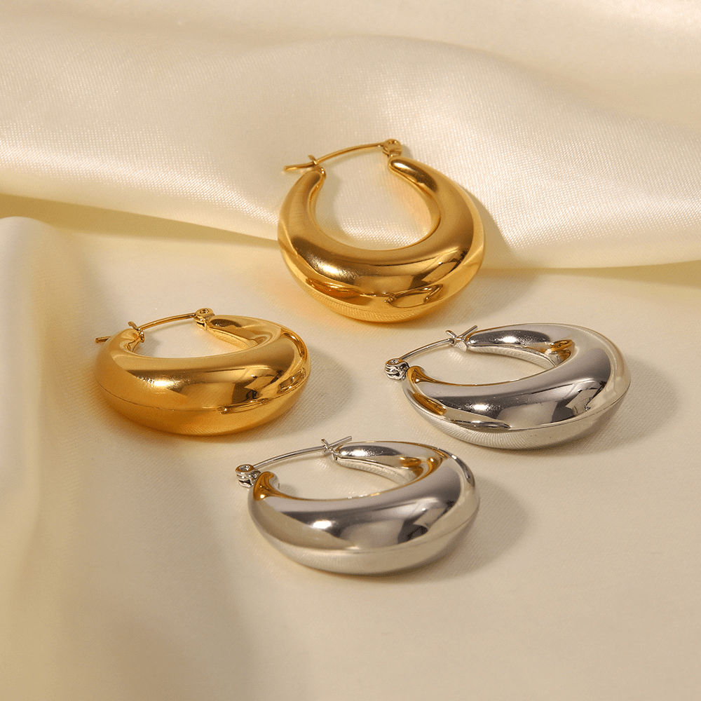 【2025春夏新作】キャッチレス シンプルフープピアス　２色展開 - select store mirror me【2025春夏新作】キャッチレス シンプルフープピアス　２色展開select store mirror meselect store mirror meゴールド