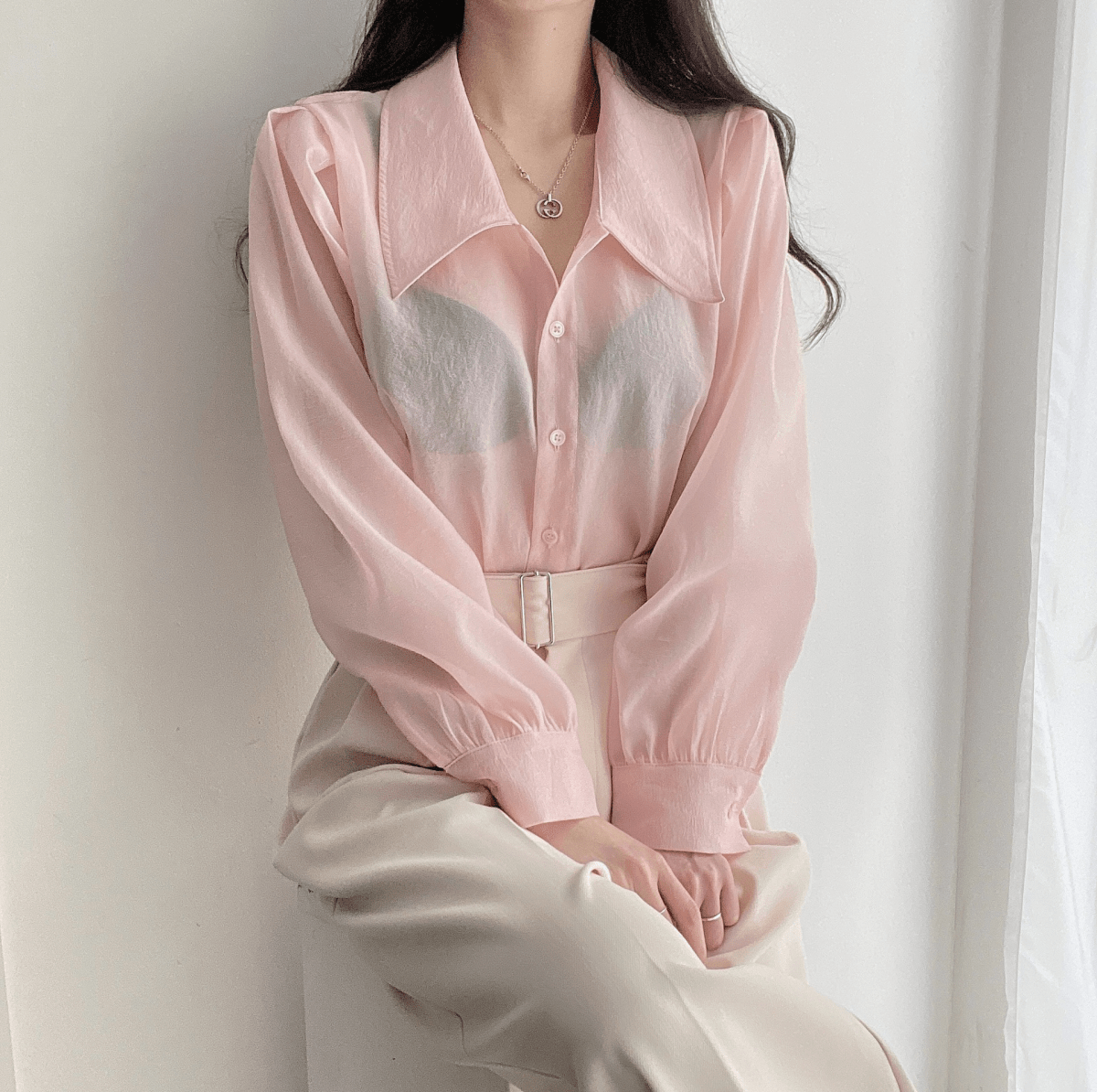【2025春夏新作】フェミニンシアーシャツ　2色展開 - select store mirror me【2025春夏新作】フェミニンシアーシャツ　2色展開select store mirror meselect store mirror meブラック