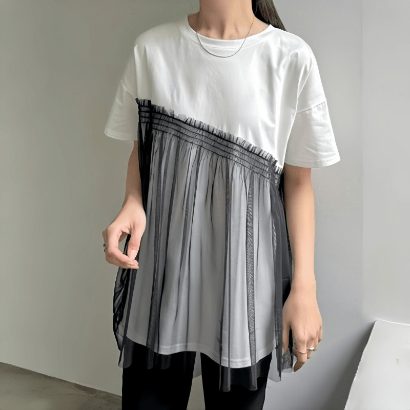 【2025春夏新作】チュールドッキングビスチェライクTシャツ【3色展開】 - select store mirror me【2025春夏新作】チュールドッキングビスチェライクTシャツ【3色展開】select store mirror meselect store mirror meホワイト×ブラックFREE