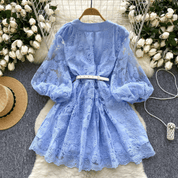 【2025春夏新作】刺繍レースＶネックワンピース【2色展開】 - select store mirror me【2025春夏新作】刺繍レースＶネックワンピース【2色展開】select store mirror meselect store mirror meスカイブルーS