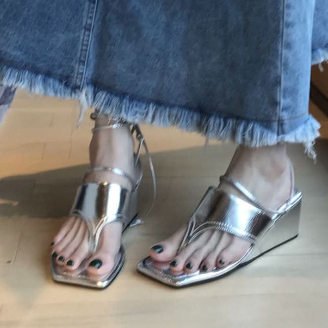 シルバーレースアップトングサンダル - select store mirror meシルバーレースアップトングサンダル206544438mirror meselect store mirror me20654443822.5cm